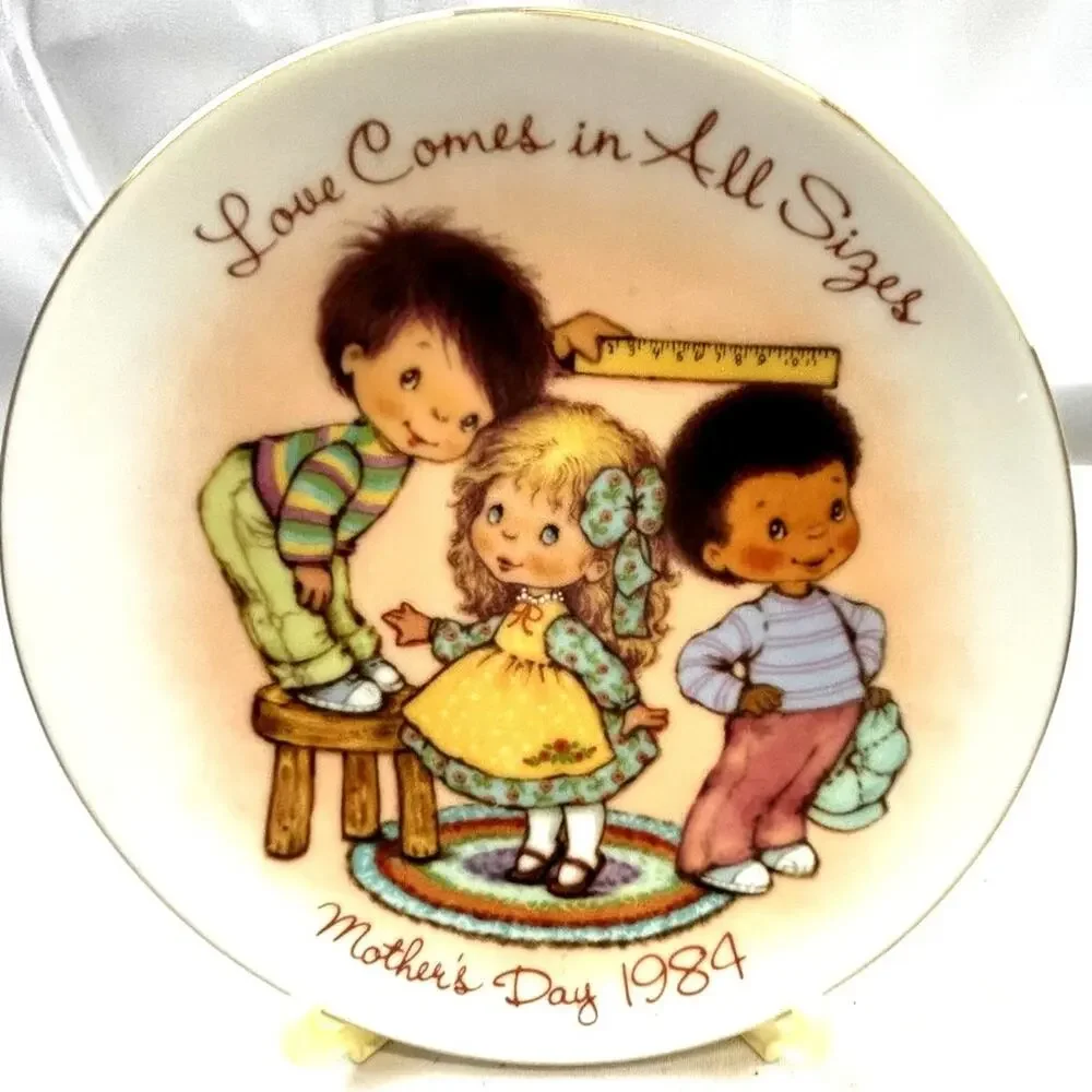 SKU 2156 Vintage 1984 Avon Mother's Day Plate 